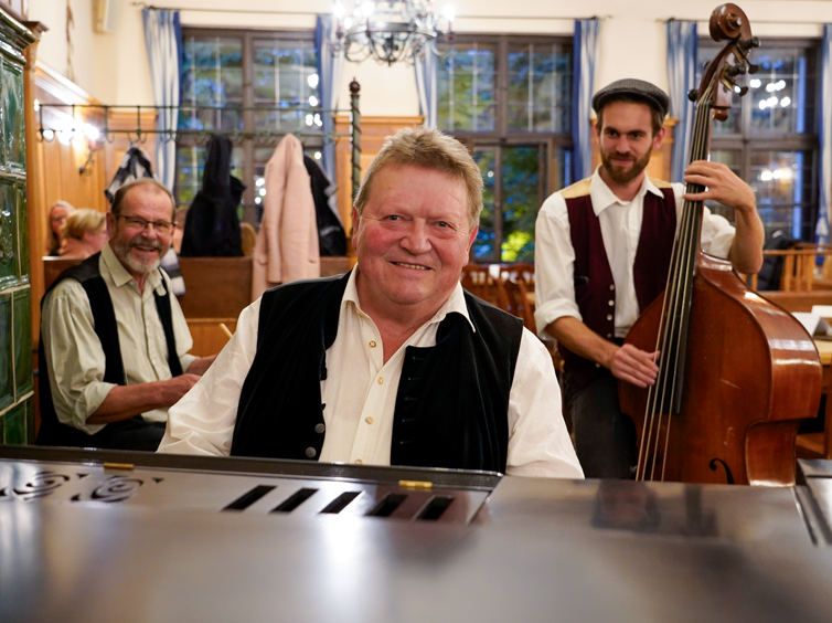 Schorsch Obrmüller im Bräustüberl