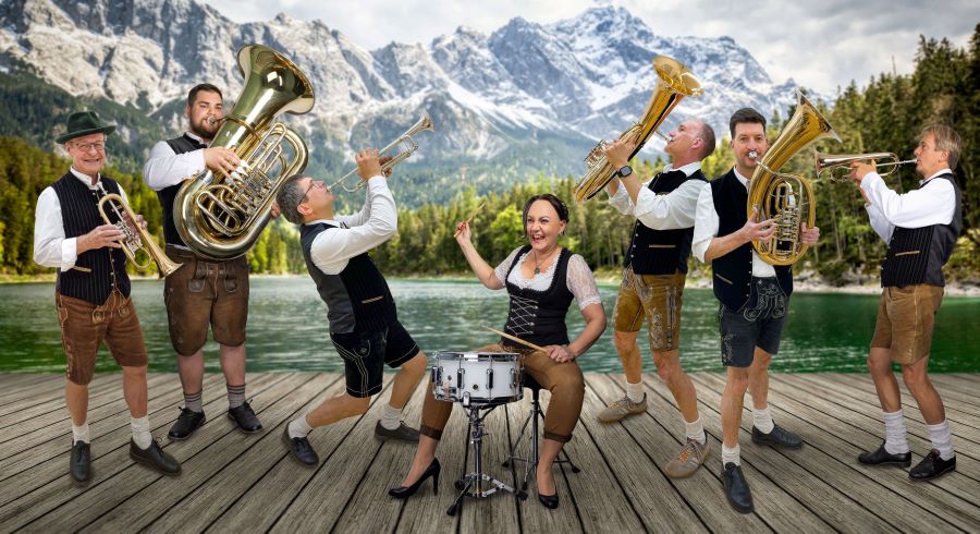 Die Musiker von Blas und Band.