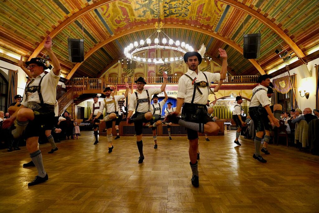 Maitanz im Hofbräuhaus!